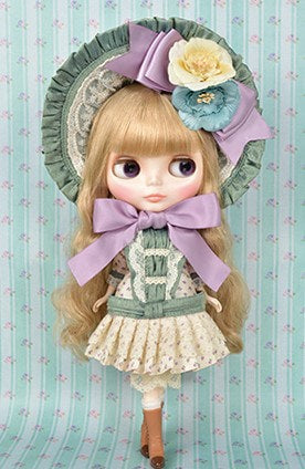 TAKARA® BLYTHE DOLL "CLEARLY CLAIRE" NEW MINT IN BOX (NIB)