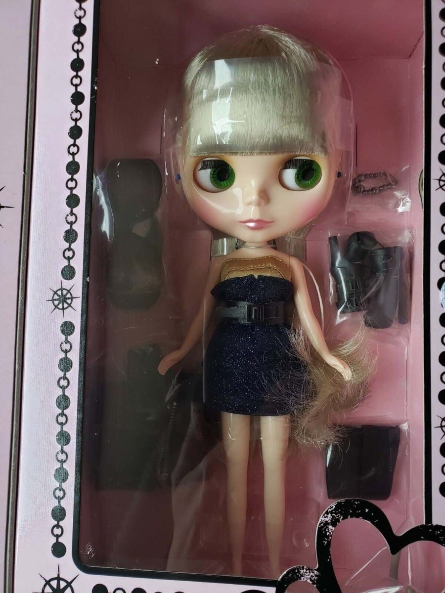 CWC GSC GoodSmile NEO 12" BLYTHE DOLL "Kiss Me True" IN BOX (NIB) - Dolls.moe