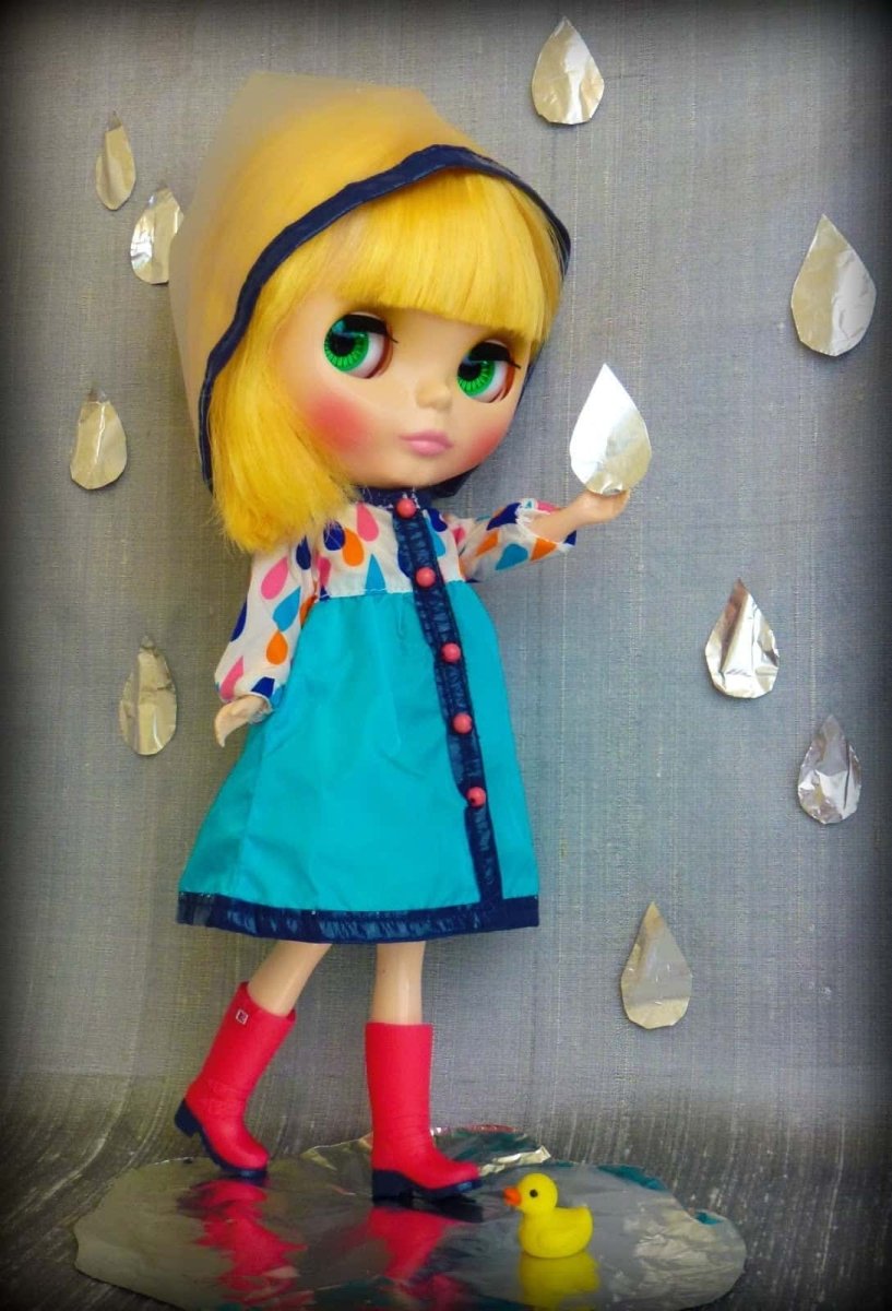 CWC TAKARA® NEO 12" BLYTHE DOLL "PLAYFUL RAINDROPS RAIN DROPS " NEW IN BOX (NIB) - Dolls.moe