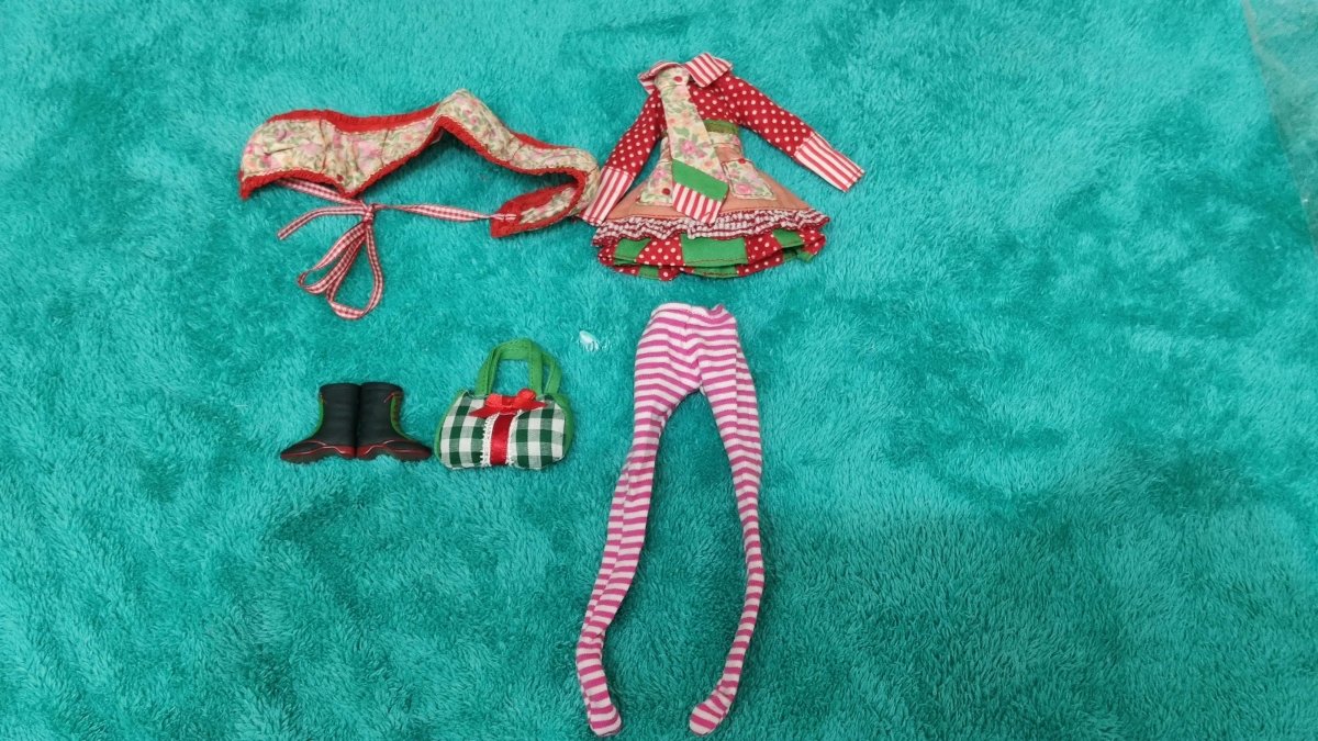 Pullip Ddalgi OUTFIT ONLY Doll Clothing Dress - Dolls.moe