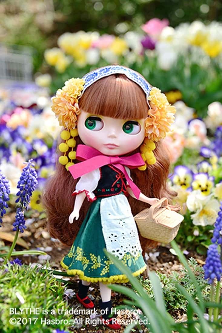 TAKARA® NEO 12" BLYTHE DOLL "JOANA GENTIANA" NEW MINT IN BOX (NIB) - Dolls.moe