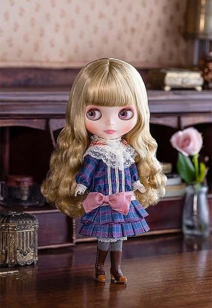 CWC Good Smile GSC NEO 12" BLYTHE DOLL "Spring of London Mary" IN BOX (NIB) - Dolls.moe