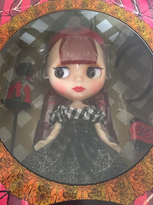 CWC TAKARA® NEO 12" BLYTHE DOLL "DEVI DELACOUR" IN BOX (NIB) - Dolls.moe