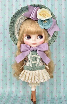 TAKARA® BLYTHE DOLL "CLEARLY CLAIRE" NEW MINT IN BOX (NIB) - Dolls.moe